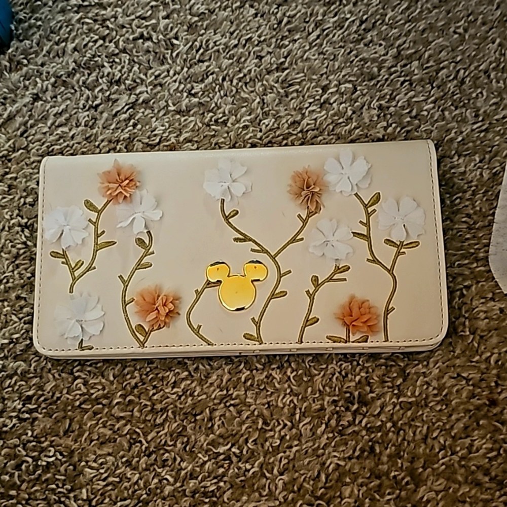 Beautiful Mickey Mouse wallet